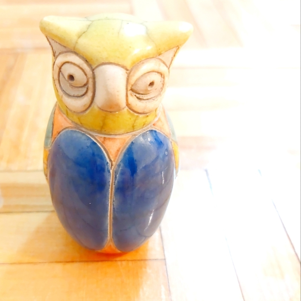 The Fenix Racu pottery ceramic owl 3"